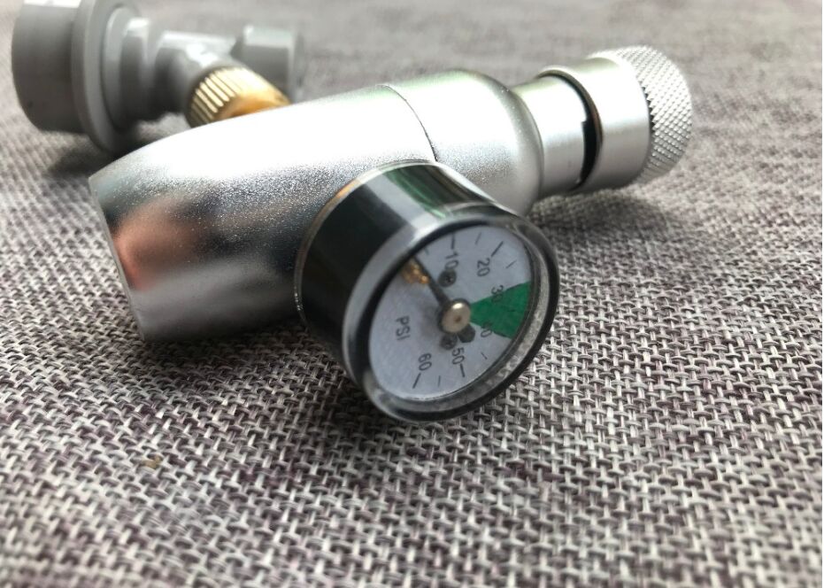 304 Stainless Steel Mini Keg Tap Dispenser with 12'' beer hose for Mini Craft Beer Growler Homebrew Spear: CO2 Charger