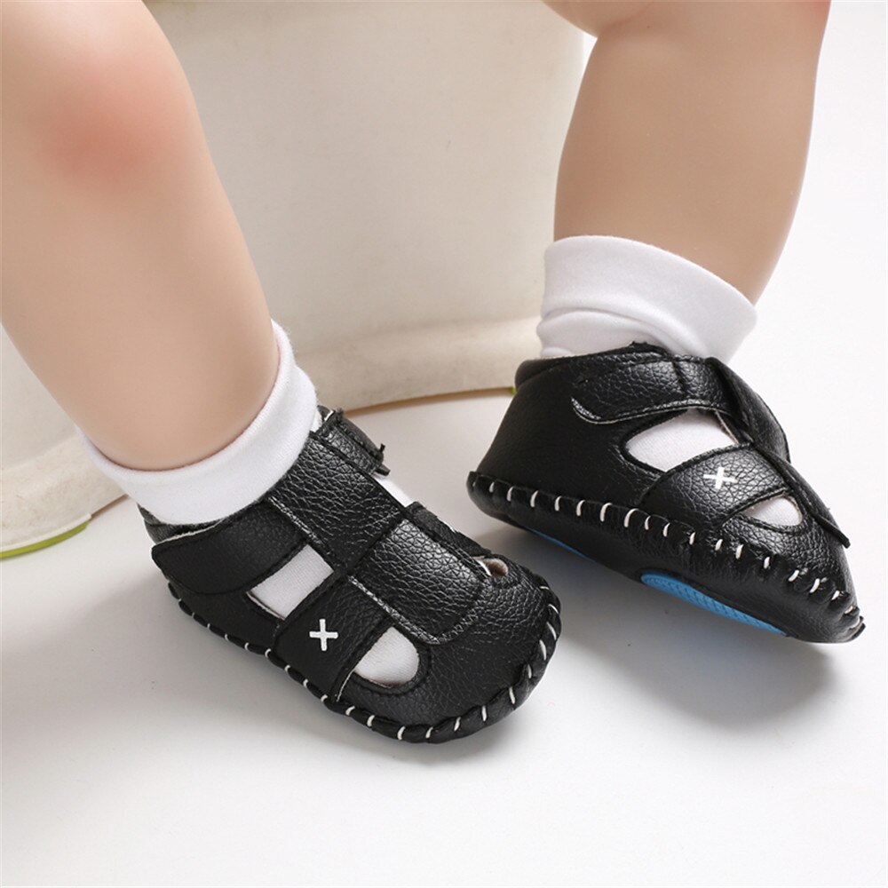 0-12M sandali per neonato estate PU scava fuori scarpe da passeggio traspiranti per bambini calzature piatte con suola morbida antiscivolo