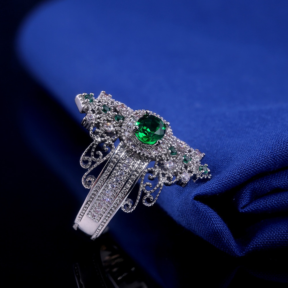 Luxury Retro Palace Style Wedding Engagement Rings for Women Ladies Exquisite Green Zircon Crown Rings Jewelry Anel