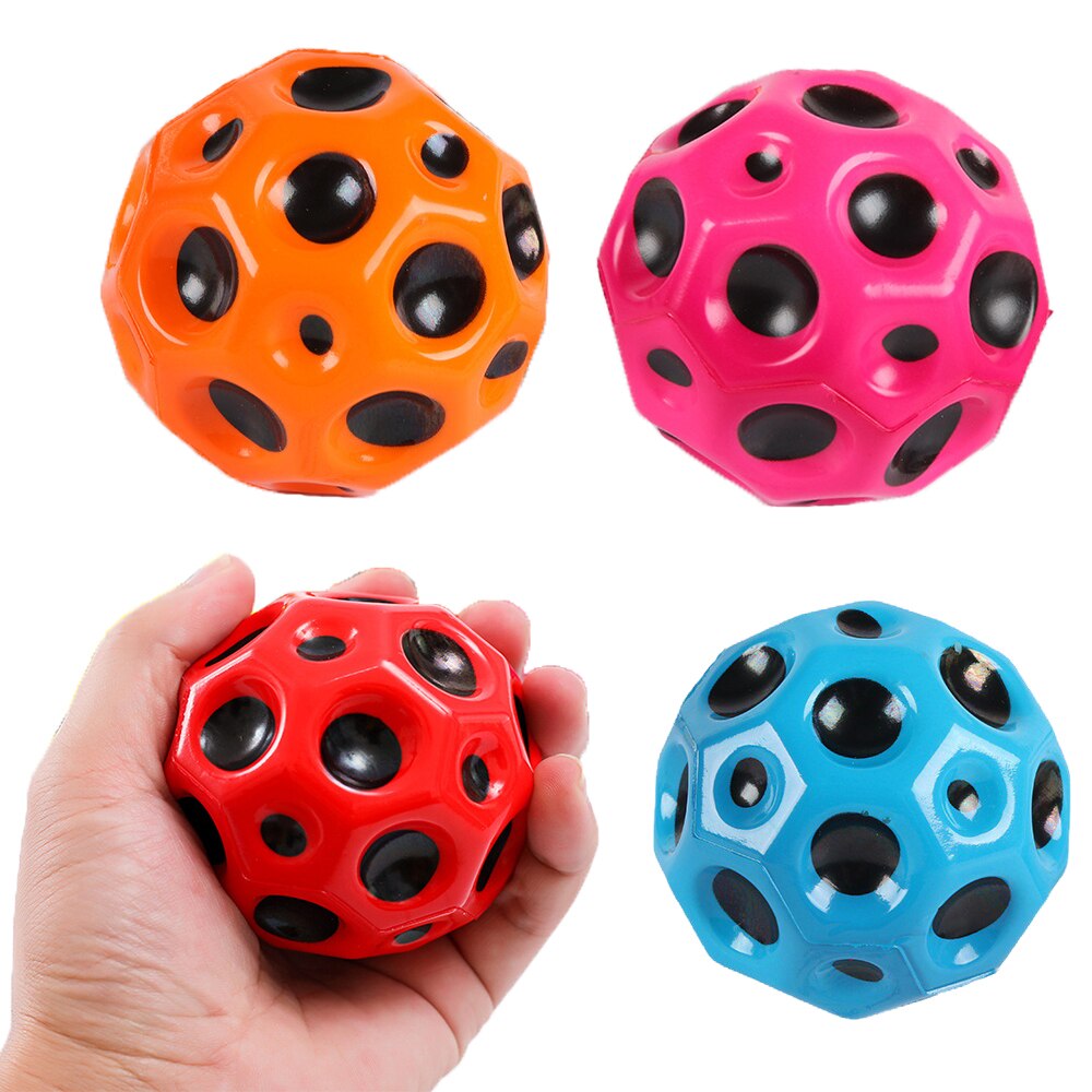 6cm mini högelastisk solid pu skum fotboll träning hål boll för att lindra stress fidget leksak elastisk boll moon ball för barn