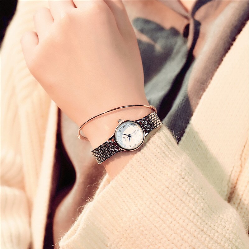 Luxe dameshorloges van goud, roestvrij staal, quartzhorloge met armband, dameshorloge met strass: Zilver