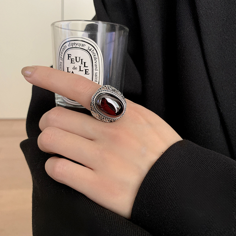 Persoonlijkheid Retro Overdrijving Grote Granaat Steen Thaise Zilveren Vrouwelijke Trouwring Hand Sieraden Accessoires Nooit Vervagen