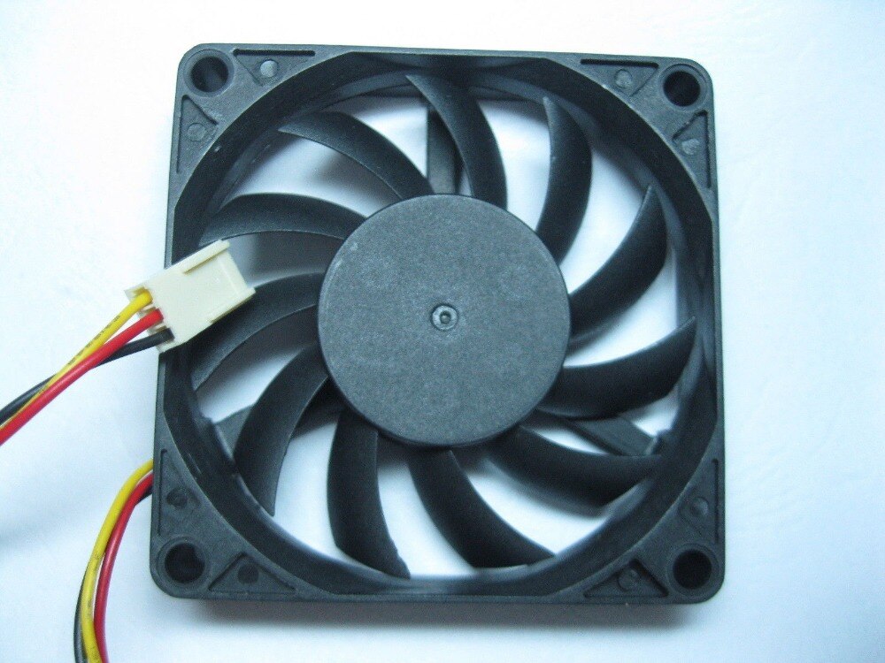 10 stks Borstelloze DC Cooling Fan 11 Blade 7015 s 12 v 70x70x15mm 3 draad
