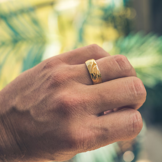 Anillo de banda de acero damasco para hombre, joyería de compromiso para novio, padrino de honor, anillos a juego para parejas, anillo de boda para hombre: 10 / GOLD