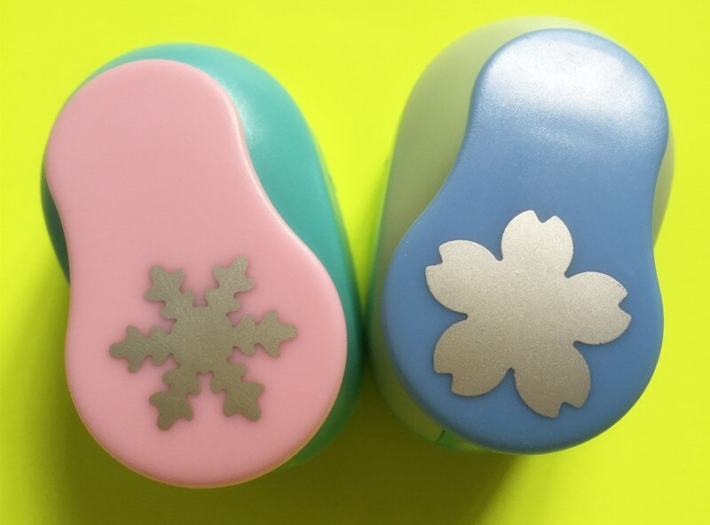 Freesship 25MM (1pc Snowflake and 1pc Cherry Blossom)Craft Punch Set Punch Craft Scrapbooking Paper Puncher Hole Shaped Punches