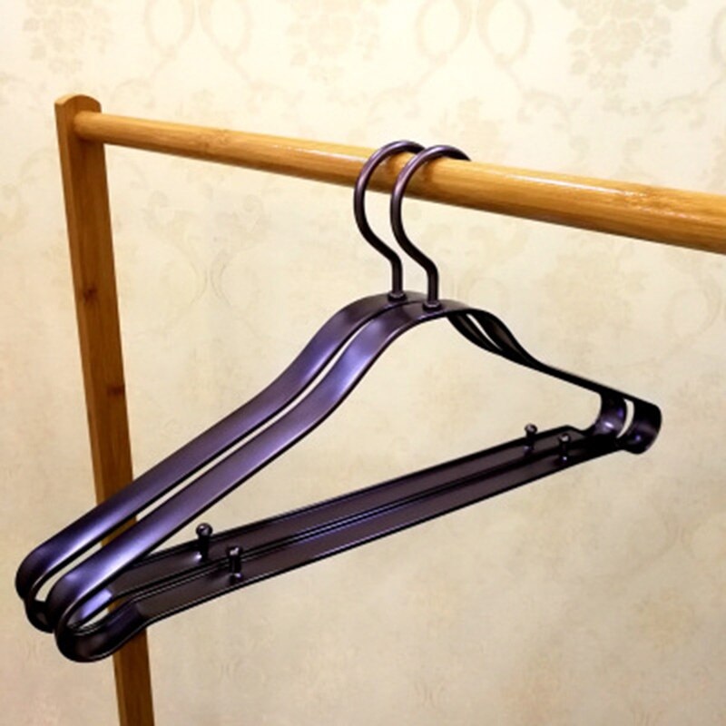 Perchas de aleación de aluminio para ropa se pueden utilizar 20 años de espacio de aluminio sin agente fluorescente percha antideslizante en el almacenamiento del hogar: Mocha Golden / 15 pieces