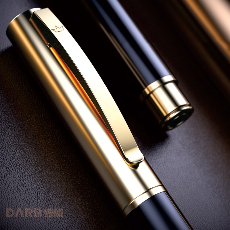 Darb vulpen zakelijk kantoor school student metaalbenodigdheden schrijven klassiek gewaagd nieuws