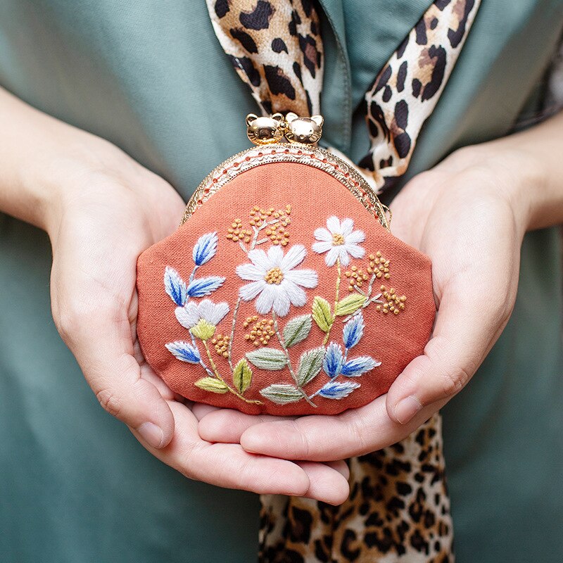 Flower DIY Bag Embroidery Purse Kissing Bag Cross Stitch Kit for Beginner Needlework Sewing Craft Friend