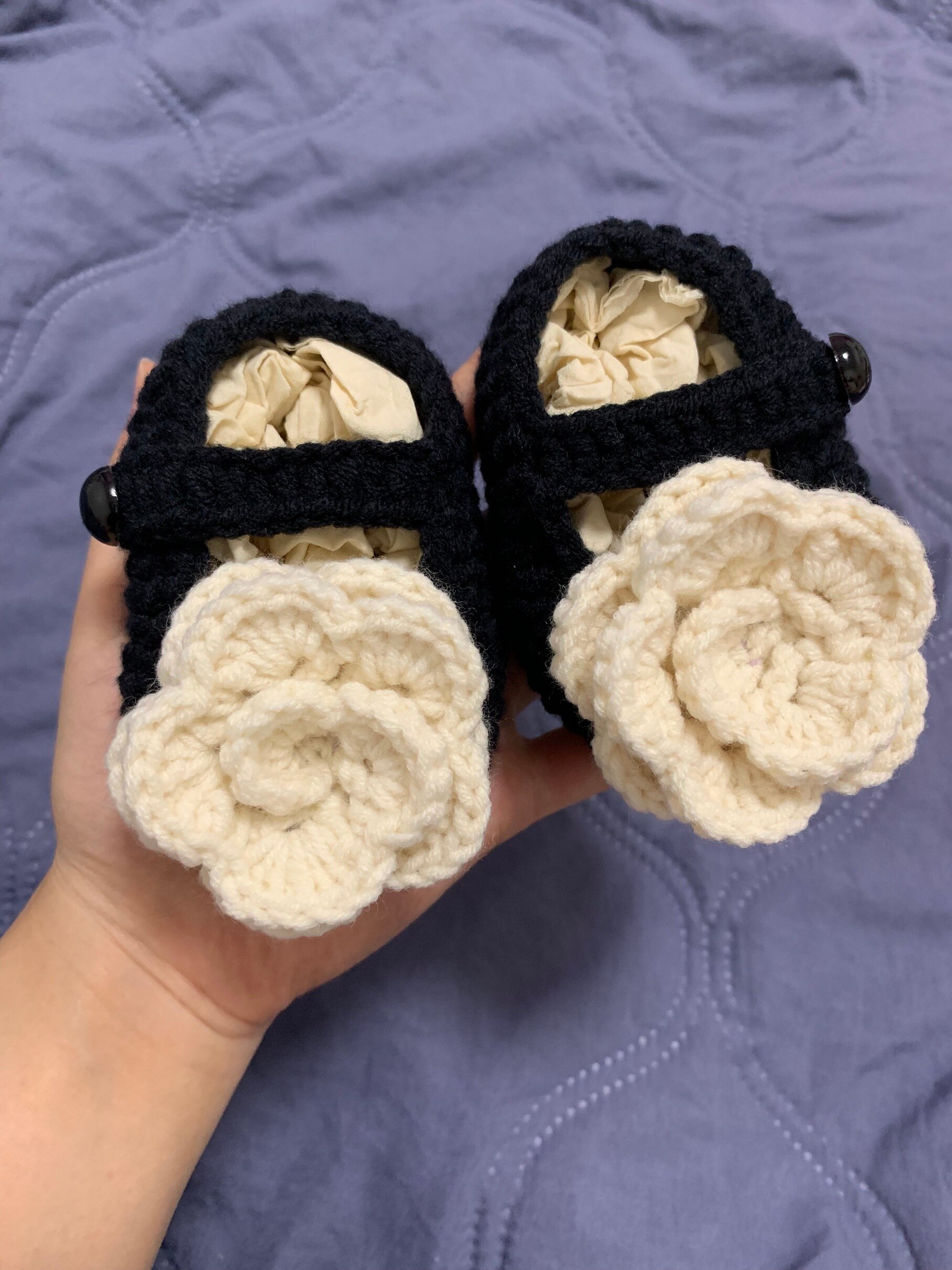 Hand-Woven Wool Baby Shoes Toddler Hundred Days Banquet Full Moon Crocheted Camellia Small Fragrance Baby Shoes 0-June: Black / 9cm