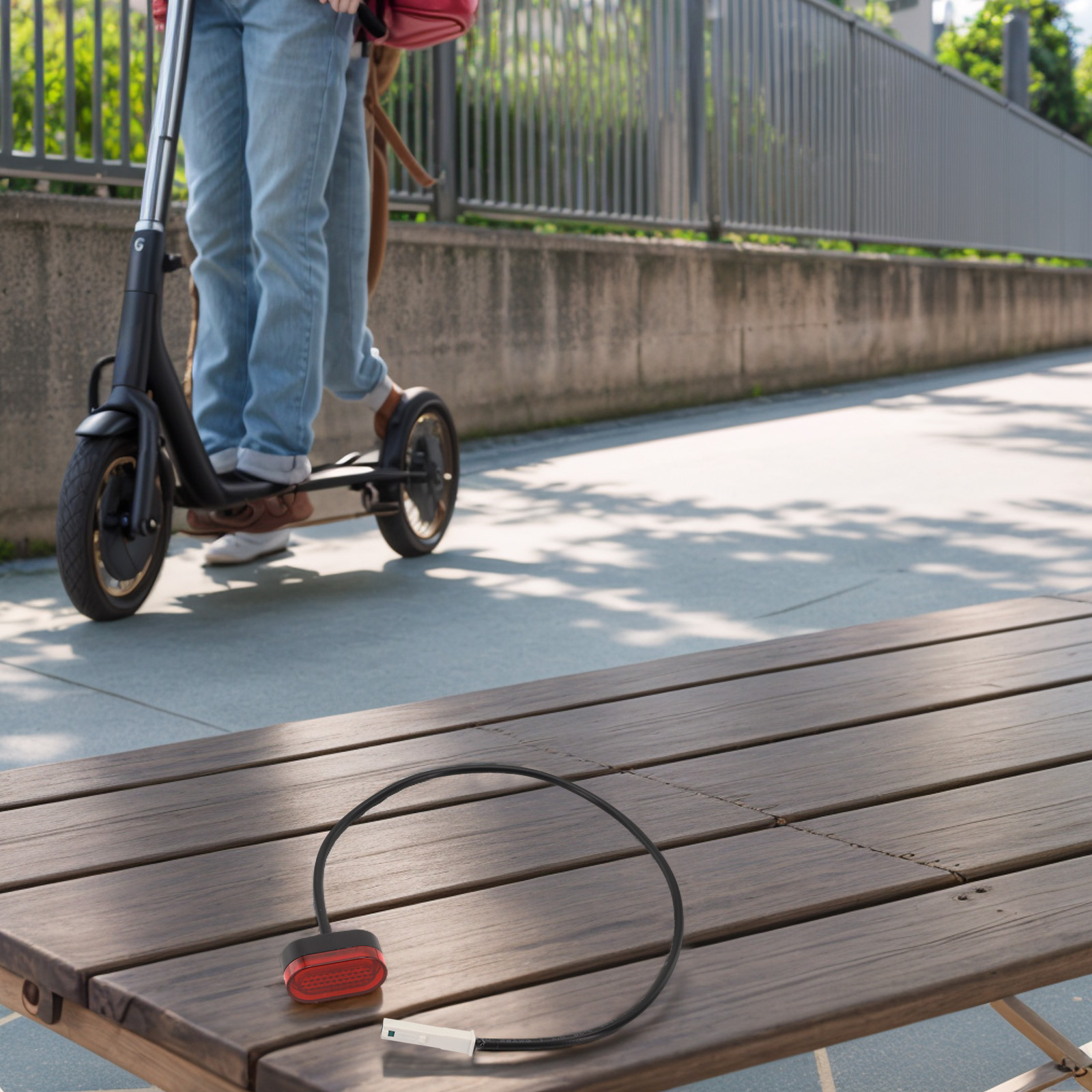 Baglygte til løbehjul, el-løbehjulstilbehør, køresikkerhed, køresikkerhed, enkel struktur, slidstærk, nem at installere