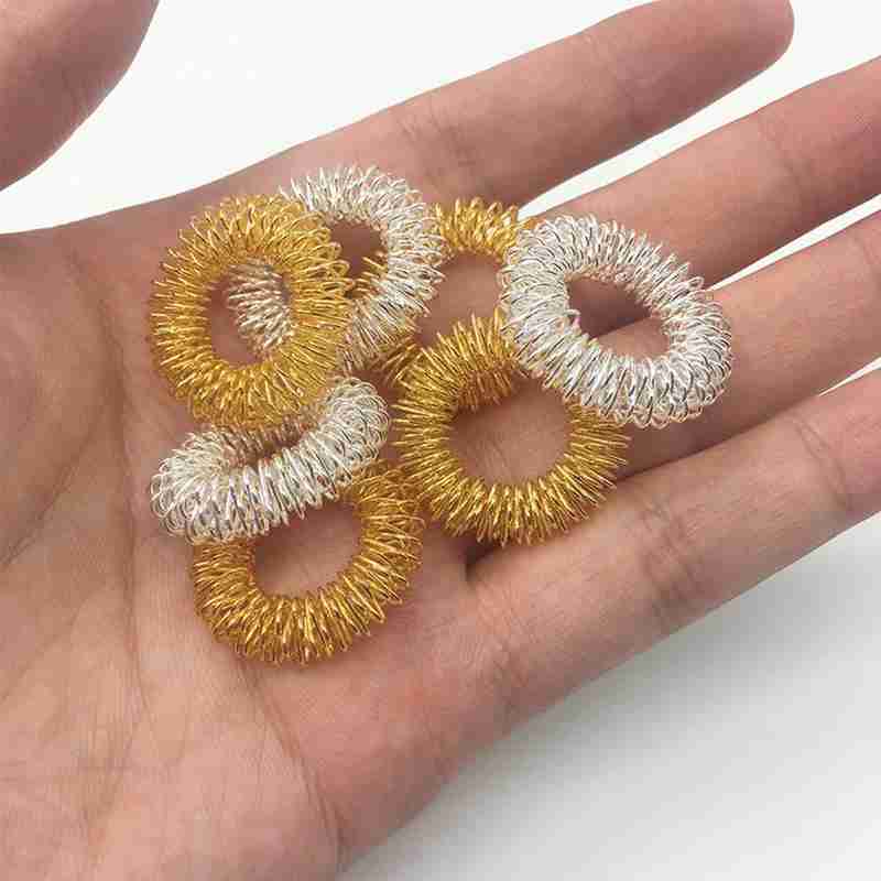Mini Spring Finger Massager Massage Tool Mini Massager 1pc Color Home Decompression Random Toy K7M9