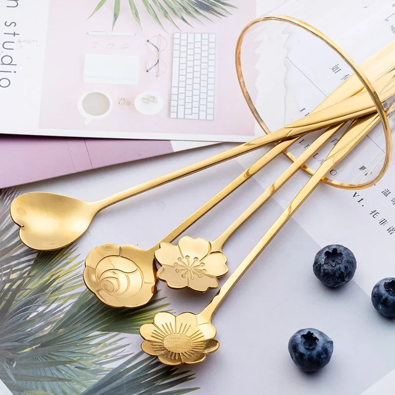 Cucharas largas de acero inoxidable para postre, cuchara de flores de 4 piezas, mango largo dorado, cuchara mezcladora para café y pastel, accesorios de cocina