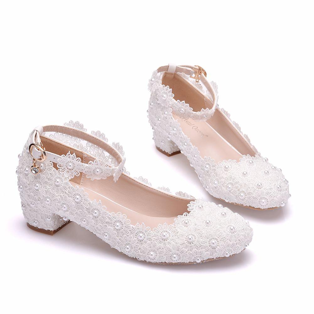 Crystal Queen Vrouwen 3Cm Hoge Hakken Witte Kant Bruiloft Schoenen Sexy Bruid Party 3Cm Puntschoen Ondiepe mond Pompen Schoenen