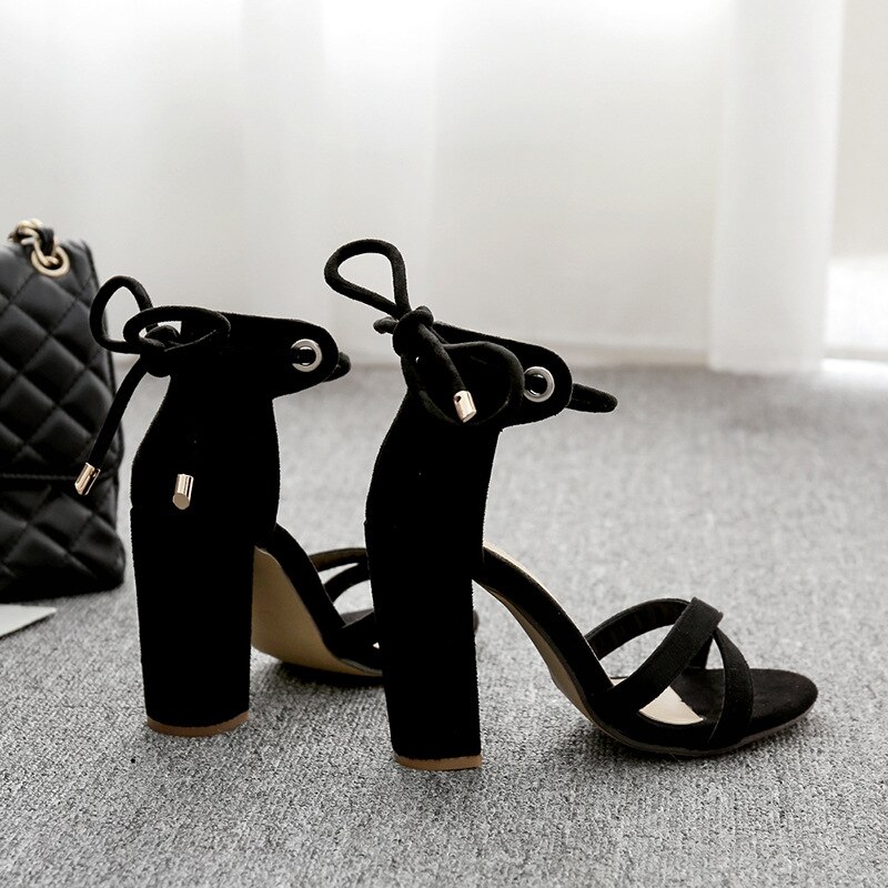 Sandali da donna estate stringate moda tacchi alti scarpe Peep Toe sandali da donna con tacco quadrato femminile verde, nero