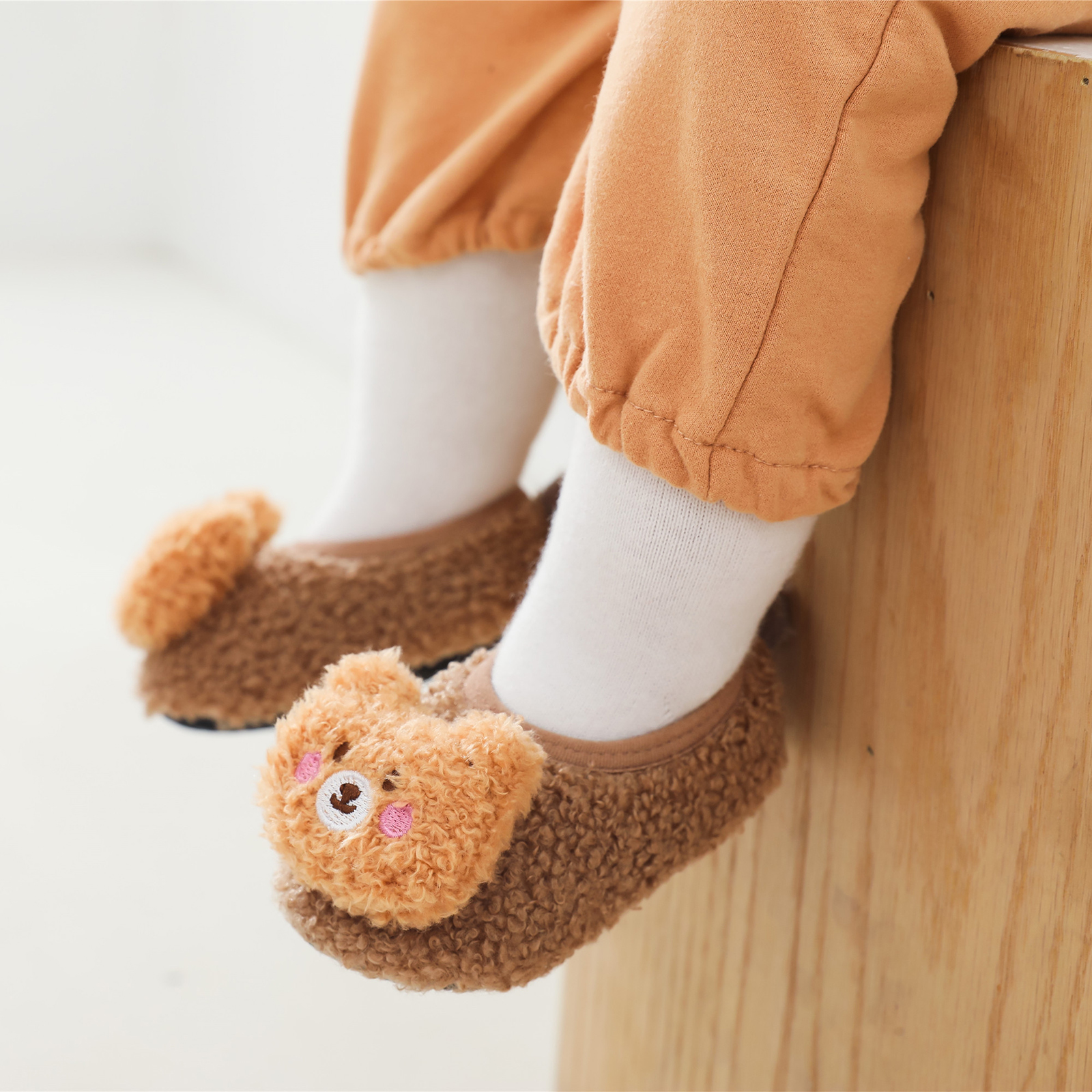 Pantoufles antidérapantes pour bébés filles et garçons, chaussures de berceau, épaisses, dessin animé 3D, pour l'intérieur, pré-marche, automne et hiver: Marron / 7-12 mois