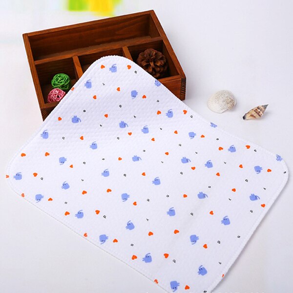 Bébé coton couche-culotte feuille Urine matelas à langer dessin animé réutilisable infantile literie Nappy Burp matelas matelas à langer soins de bébé: White Big
