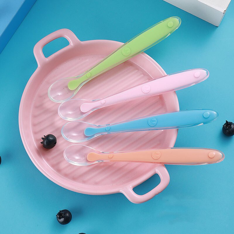 Baby Weiche Silikon Löffel Süssigkeit Farbe Temperatur spüren Löffel freundlicher Lebensmittel Baby Fütterung Werkzeuge für 4M-3Y