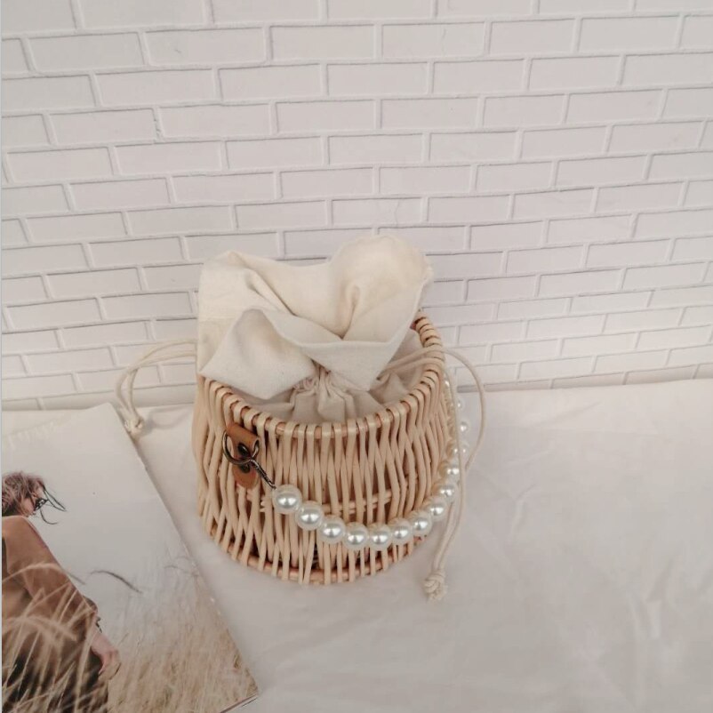 Pearl bag women's hand-woven straw bag rattan crossbody shoulder bags ins wild mini evening clutch bags: No shoulder strap