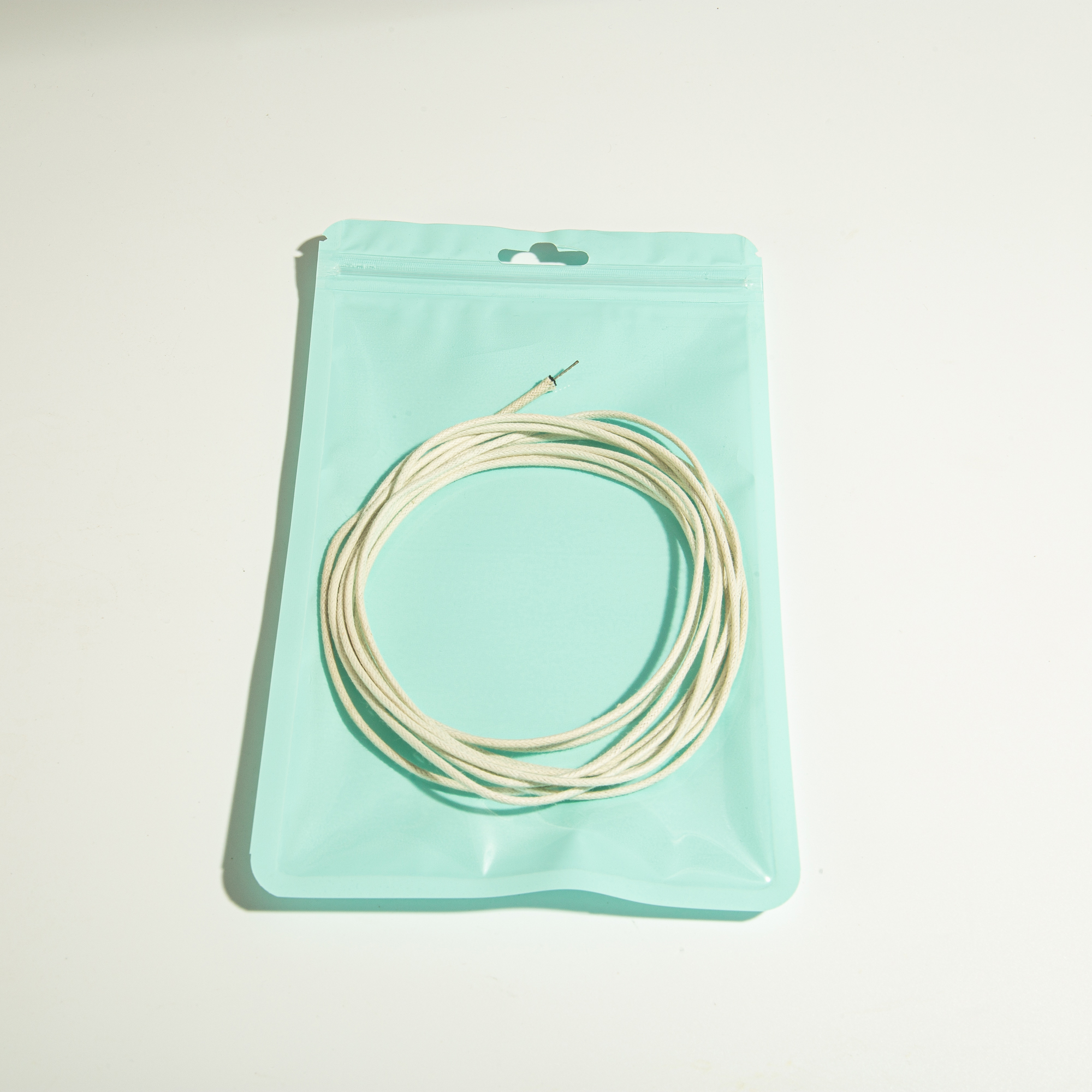 PHRILAM10 Fuß langes, mit Stoff überzogenes E-Gitarren-Bass-Kabel. Kupfer verzinntes Pushback-Gitarrenkabel im Vintage-Stil. 6 Farben erhältlich: WHITE