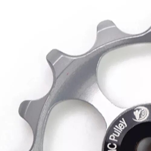Alomejor Galet de Dérailleur Arrière VTT 11T, Poulie en Alliage d'Aluminium avec Roulement Céramique, Compatible 8-11 Vitesses, Rouge