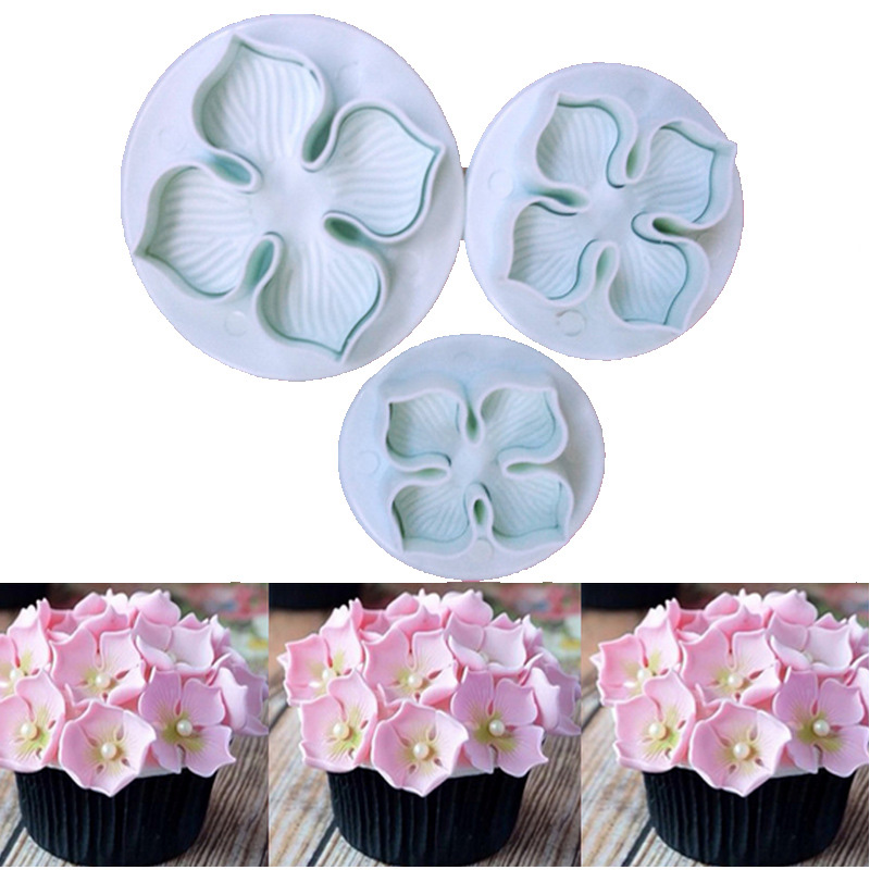 68pcs Fondant Cake Mold Set Plastic Biscuit Cutting Mold Set DIY Craft 3D Bakeware Sets Household Kitchen Baking Tools