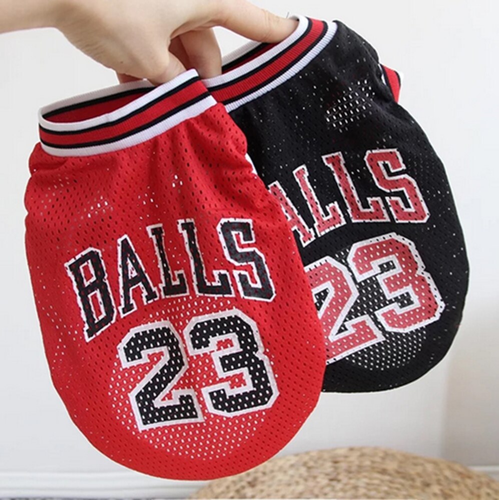 Forskellige kæledyr hvalp lille hund kat kæledyr tøj kjole vest t-shirt tøj tøj kæledyr hund tøj basketball tøj til hund