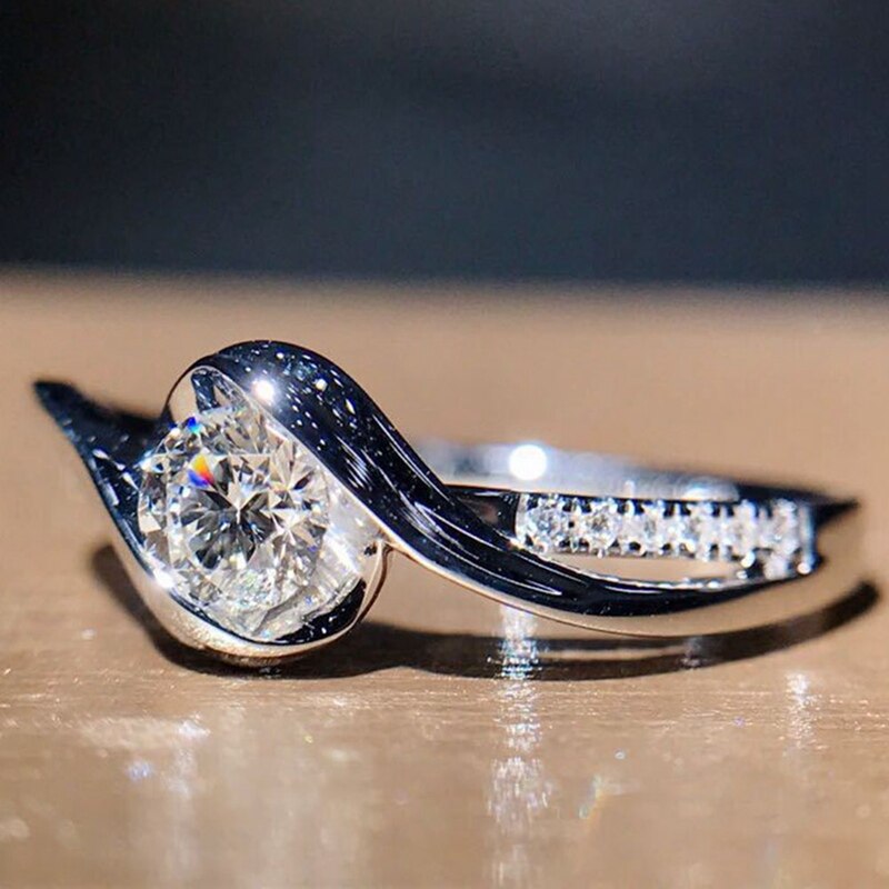 Klassische Engagement Ring AAA Weiß kubisch Zirkon Weibliche Frauen Super Blitz Strass Hochzeit Band CZ Ringe Schmuck