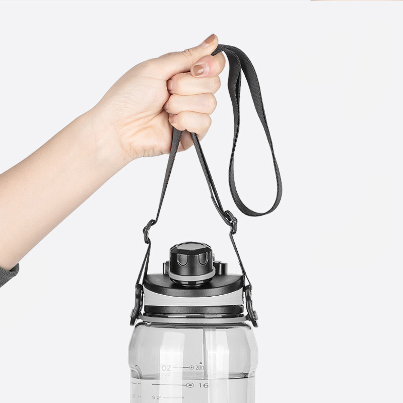 Borraccia sportiva da 2 litri di grande capacità con cannuccia acqua potabile trasparente in plastica trasparente a tenuta stagna con cinghie senza BPA