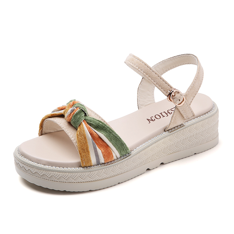 Großhandel Damen Sommer Flat Design für Hausschuhe Benutzer definierte neue Stil