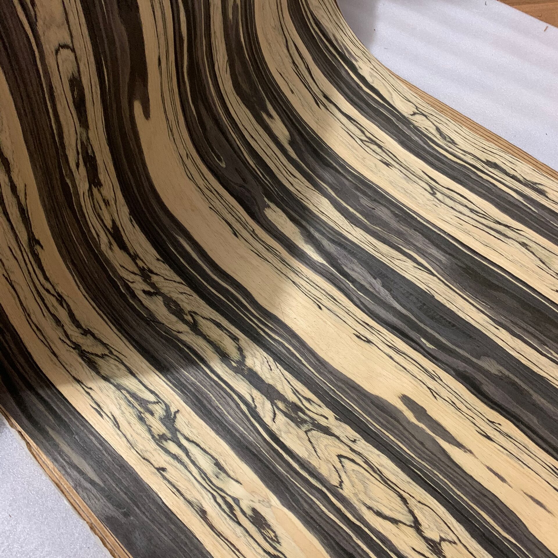 Technical Wood Veneer Landscape Black Ebony Engineering Veneer E.V. 62cm x 2.5m 0.25mm Q/C