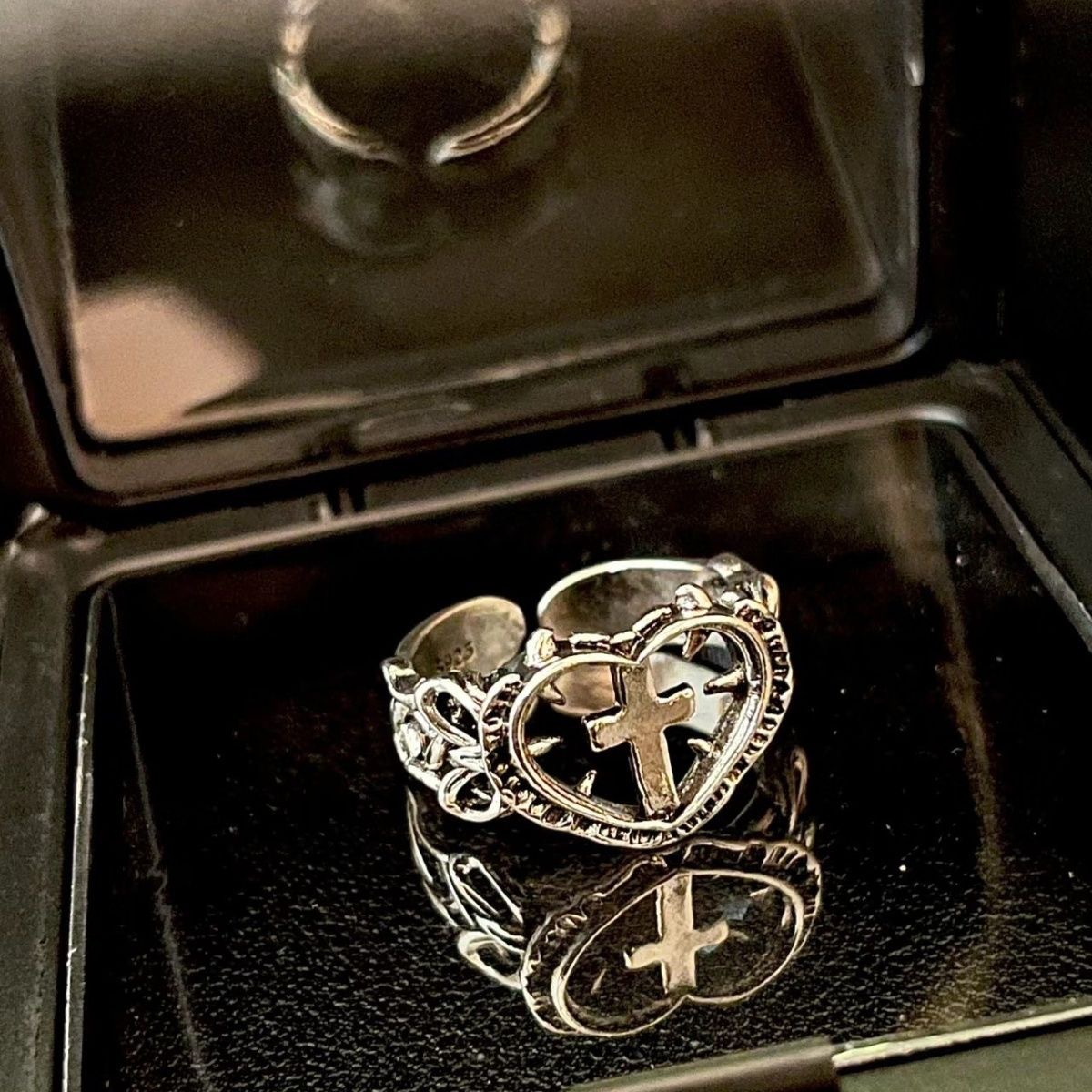 Anillo gótico de corazón de Cruz de muerte para mujer y hombre, accesorios de joyería de Punk, Vintage, anillo ajustable de corazón hueco,