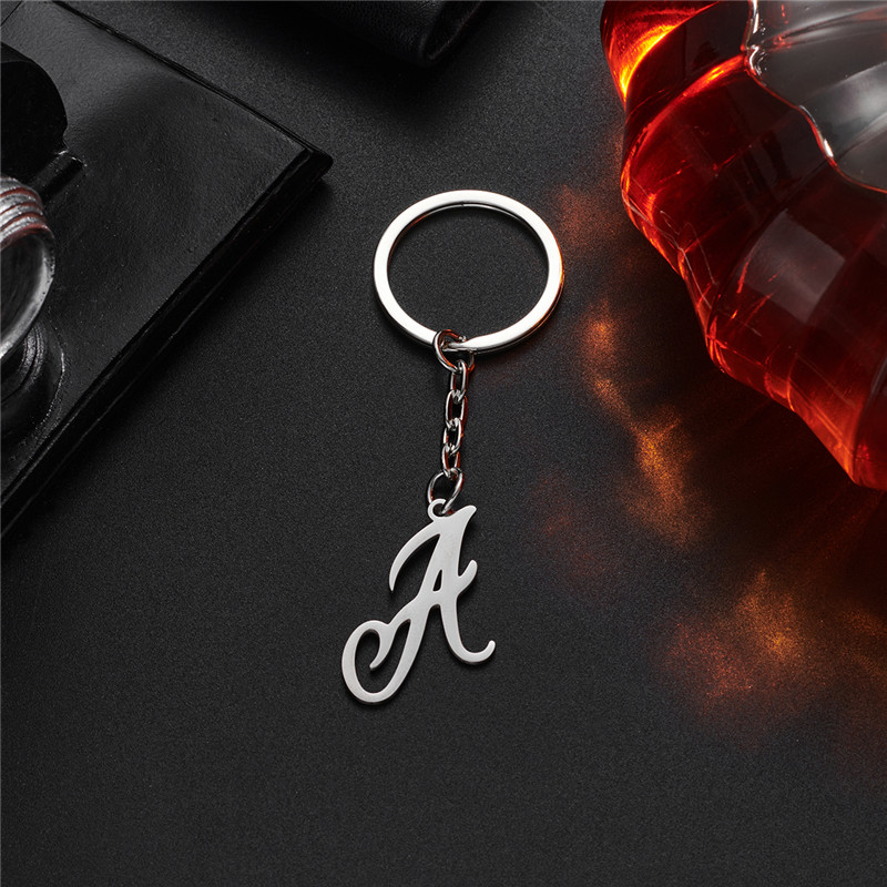Llavero con letra inicial de A-Z de acero inoxidable para amantes, joyería antigua en inglés, colgante del alfabeto, llavero de coche, accesorios para bolso