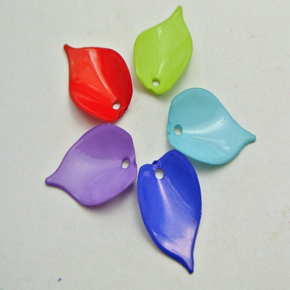 Craft DIY Mixed Color Acrylic Leaves Flower Petals Charm Pendants Various Shape: 200PCS 20X13mm