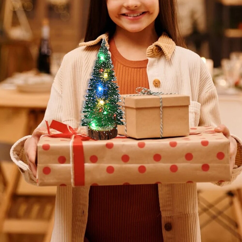Mini Weihnachten Baum LED-leuchten Kiefer Nadel Beflockung Gebeizt Zeder Schreibtisch Weihnachten Ornamente Neue Jahr Dekor Bkdj31