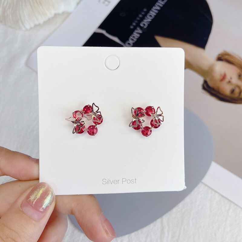 MENGJIQIAO Coreano Nuovo Sveglio Elegante Acrilico Del Fiore del Metallo Della Farfalla Orecchini con Perno per Le Donne La Moda Boucle D' Oreille Ragazze Gioielli