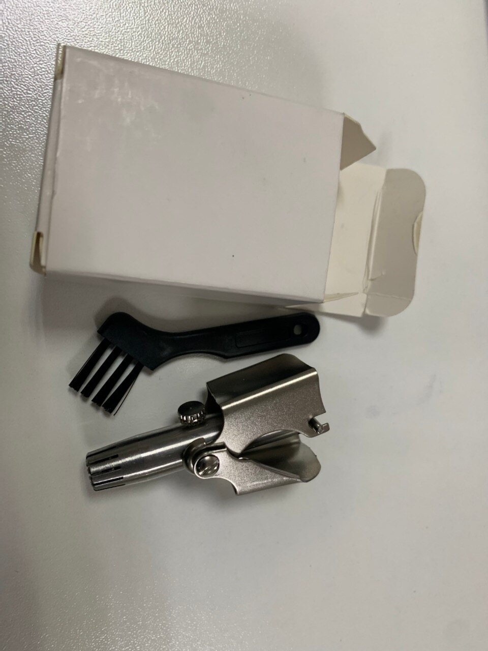 Male Epilator Nose and Ear Hair Clippers Trimmer Men Beard Shaving Care Hairs Ears Cleaning Tool Eyebrow Clipper Shaver Haircut: with Box