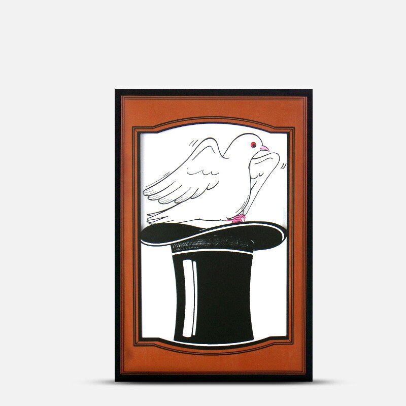 Voorwerpen verschijnen uit de hoge hoed van #39 voor goocheltrucs van #39 , voor goochelaars, podiumillusie