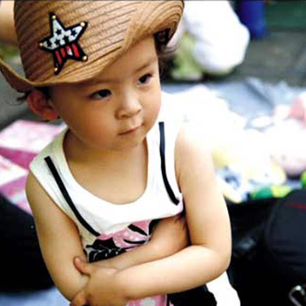 Stylish Children Kids Western Cowboy Straw Sun Hat Wind-proof Cap Summer Big Wide Brim Sunbonnet with Star Decoration