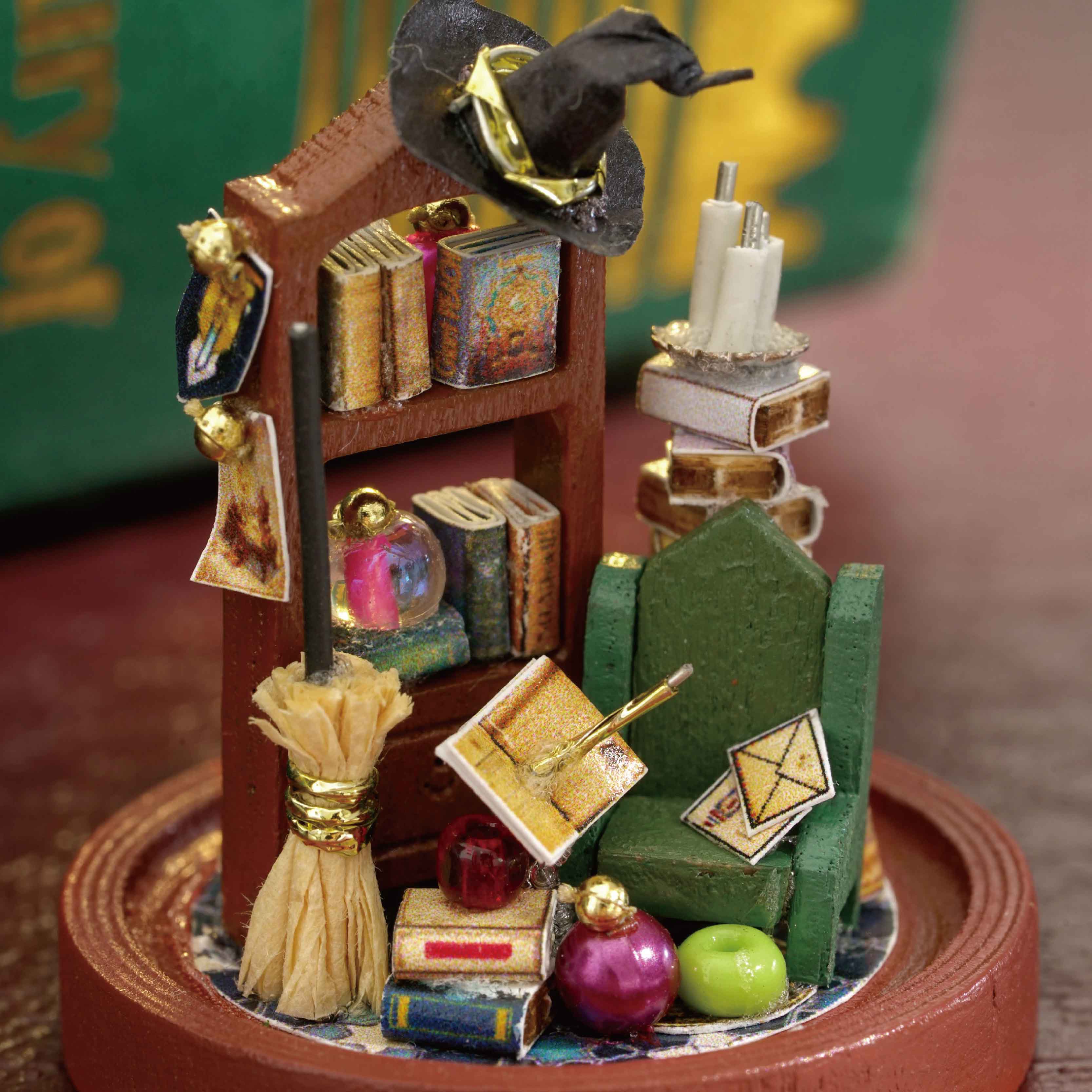 in miniatura FAI DA TE Casa di Legno Modello di Casa Delle Bambole kit con Il sacchetto di Polvere Copertura coniglietto Bambola Carino per I Bambini Regalo Di Natale Regalo Di Compleanno