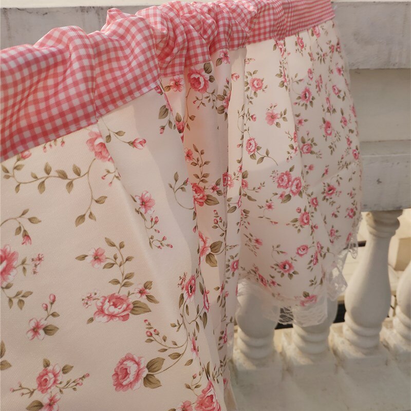 Dekorative lyserøde polyesterprintede gardiner. blonder kabinet gardin kaffe halvt gardin dekorative hovedtæppe.