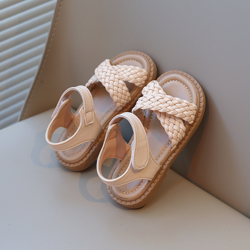 Girls Sandals Kids Princess Beach Shoes Brand Cross Tied Weave Style Children Summer Sandals Soft Cute