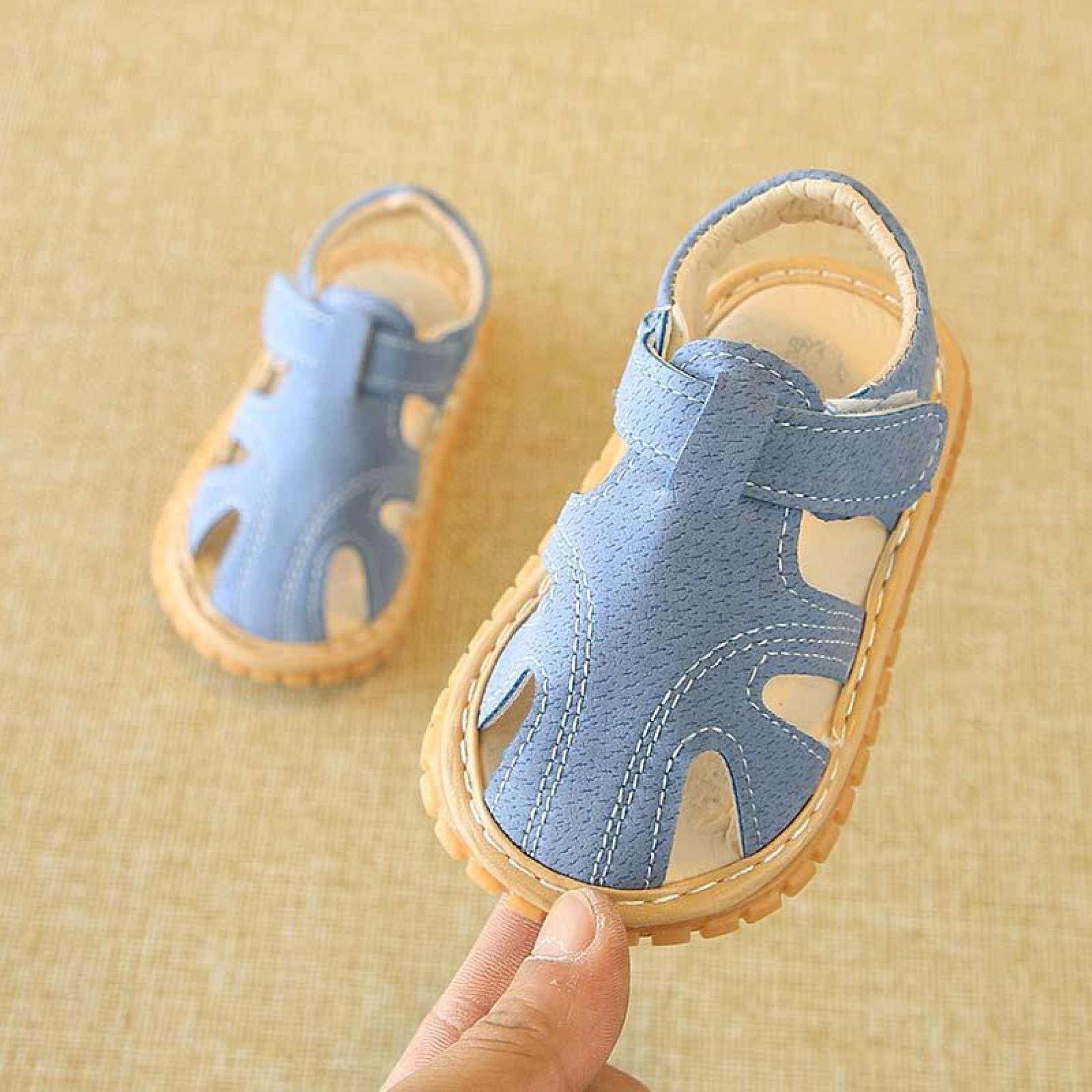 NOVEDAD DE VERANO sandalias de bebé antideslizante suela de goma de cuero de la PU de bebé niño niña Sandalias de niñas zapatos de niños