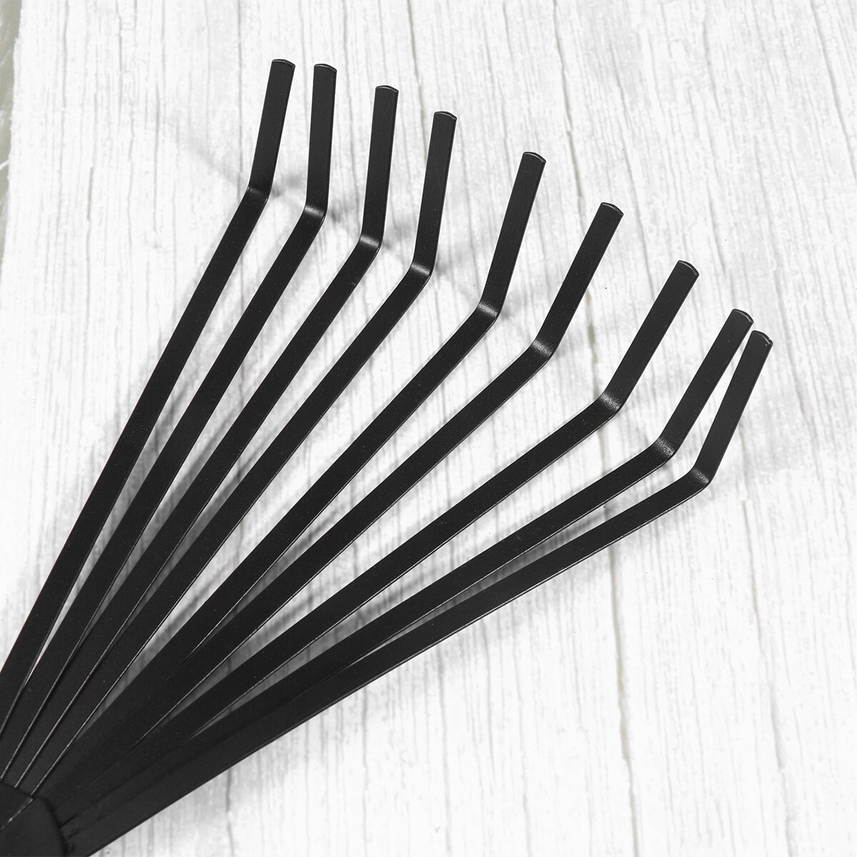 1PC Large Steel Wire Gardening Rakes Multifunctional Fallen Leaves Grass Rake Wooden Handle Garden Rake Practical Gardening Tool