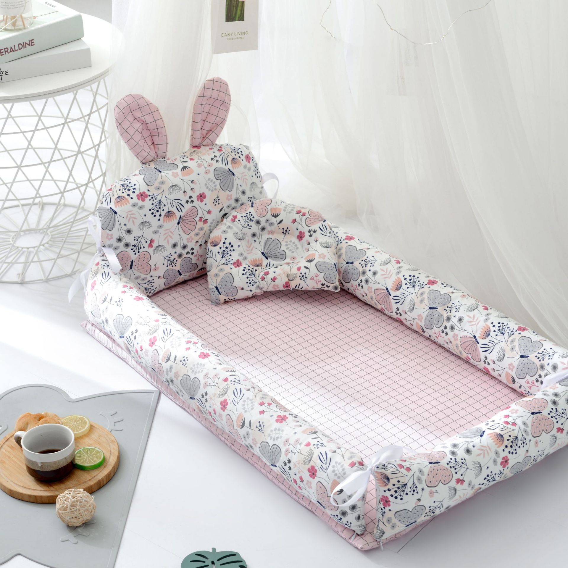 Babynest säng spjälsäng bärbar avtagbar ventilerande och tvättbar spjälsäng resesäng för barn spädbarn bomullsvagga: Fjäril
