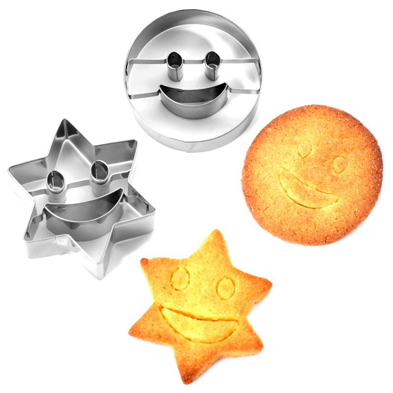 4 stks/set Rvs Smiley Gezicht Ronde Ster Hart Pruim Vorm DIY Cookie Biscuit Mould Cutter Mold Bakken Decorating Gereedschap