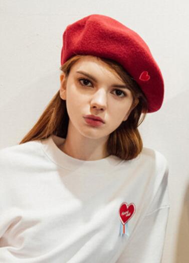 Køligt forår efterår vinter kunstner hue hue kvinder piger maler kasket baret broderi smil ansigt kat rose solid hue baret hat: Elsker hjerte rødt