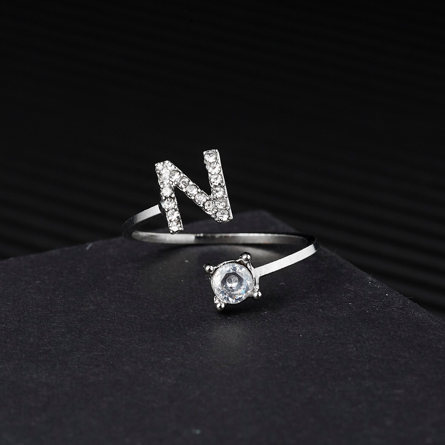 1pcs 26 Engels Letters A-Z Ringen Zilveren Kleur Strass Open Manchet Verstelbare Vinger Ringen Vrienden Paar Sieraden: N