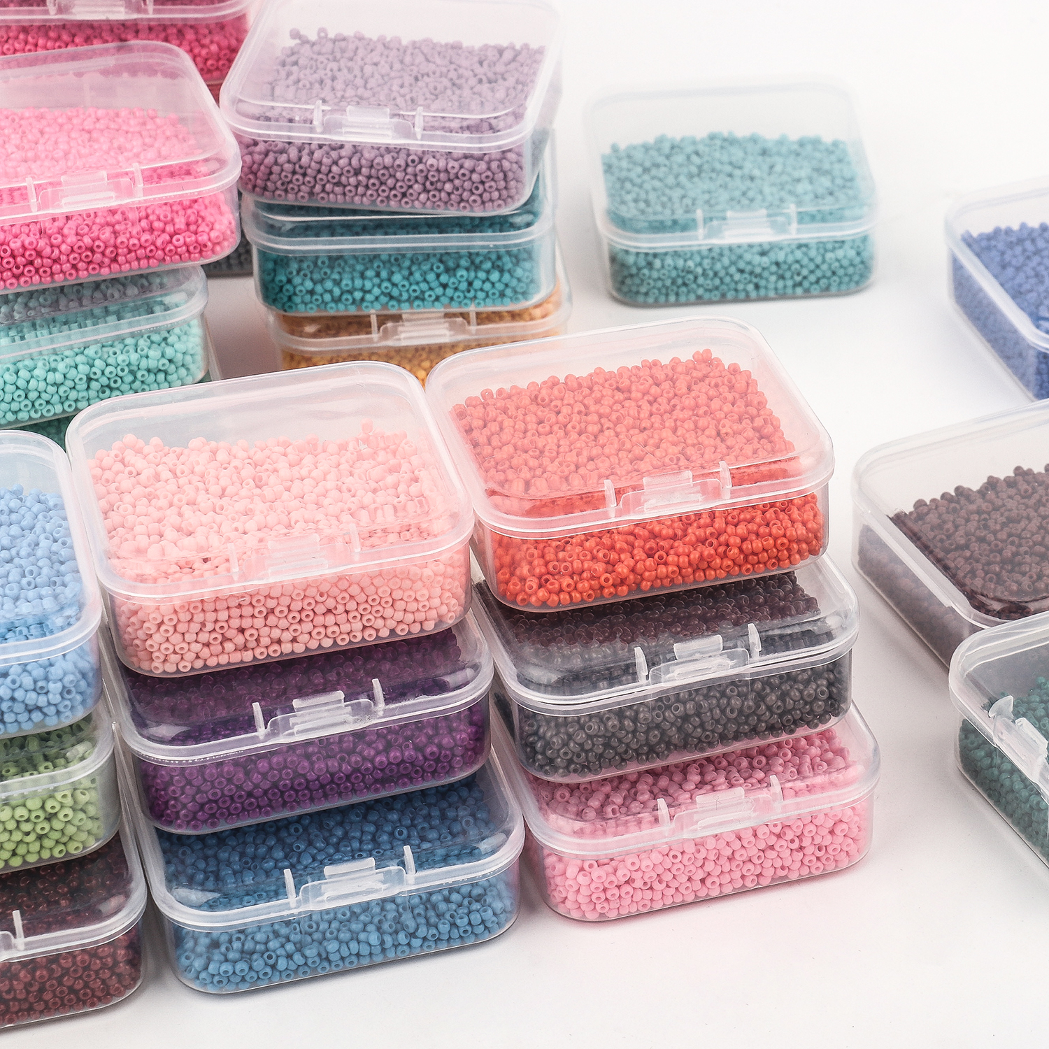 2mm Tsjechische Glas Rocailles Boxed Kralen Accessoires Voor Sieraden Maken Handgemaakte Armband Ketting Materiaal Leverancier 4000 stks/doos