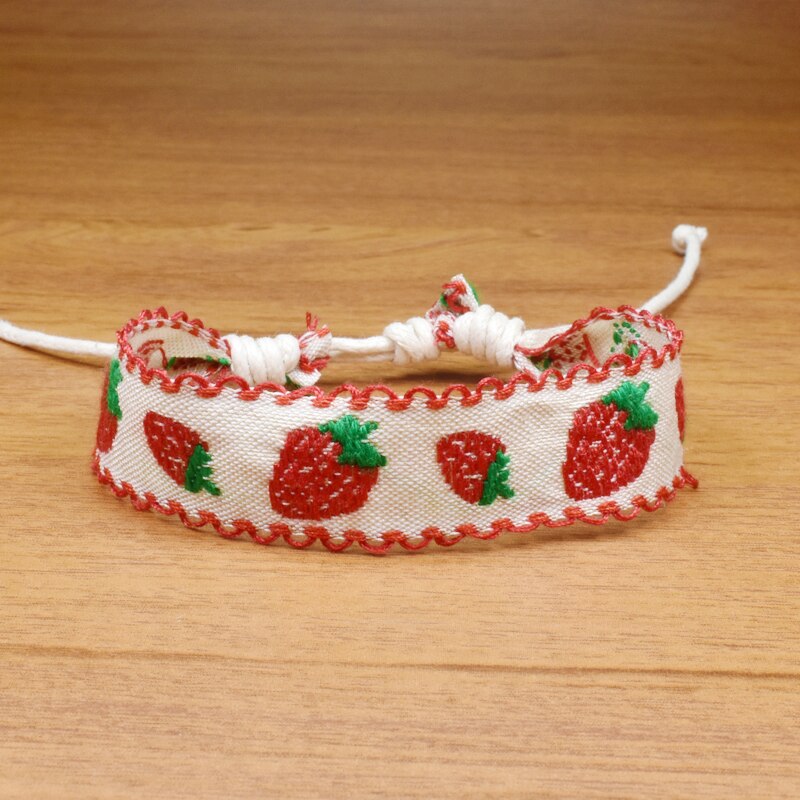 Flower bohemian friendship bracelet for women couple vintage handmade braided macrame wrap pulseras femme: Strawberry