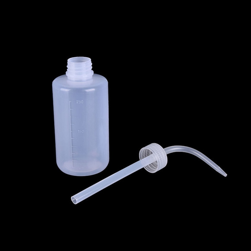 250ML Plastic Laboratory Wash Bottle Elbow Head Squeeze Cleaning Bottles, Transparent School Laboratory Bottle Filling Container